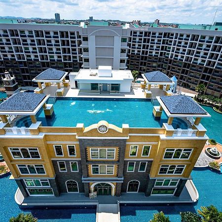 Arcadia Beach Con Pattaya Exterior photo