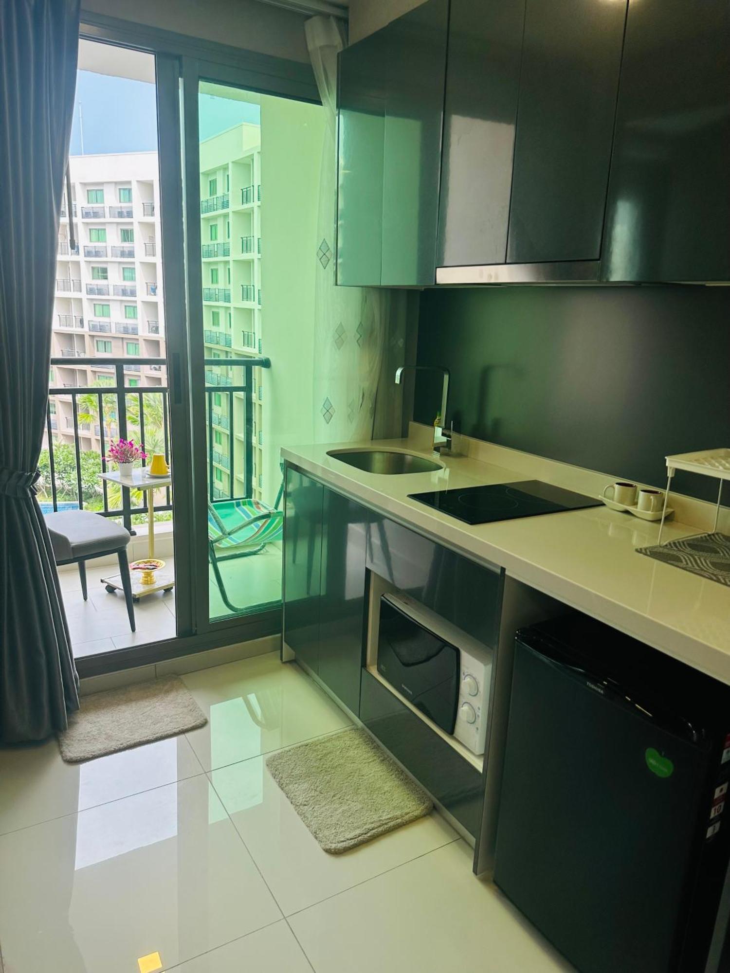 Arcadia Beach Con Pattaya Exterior photo