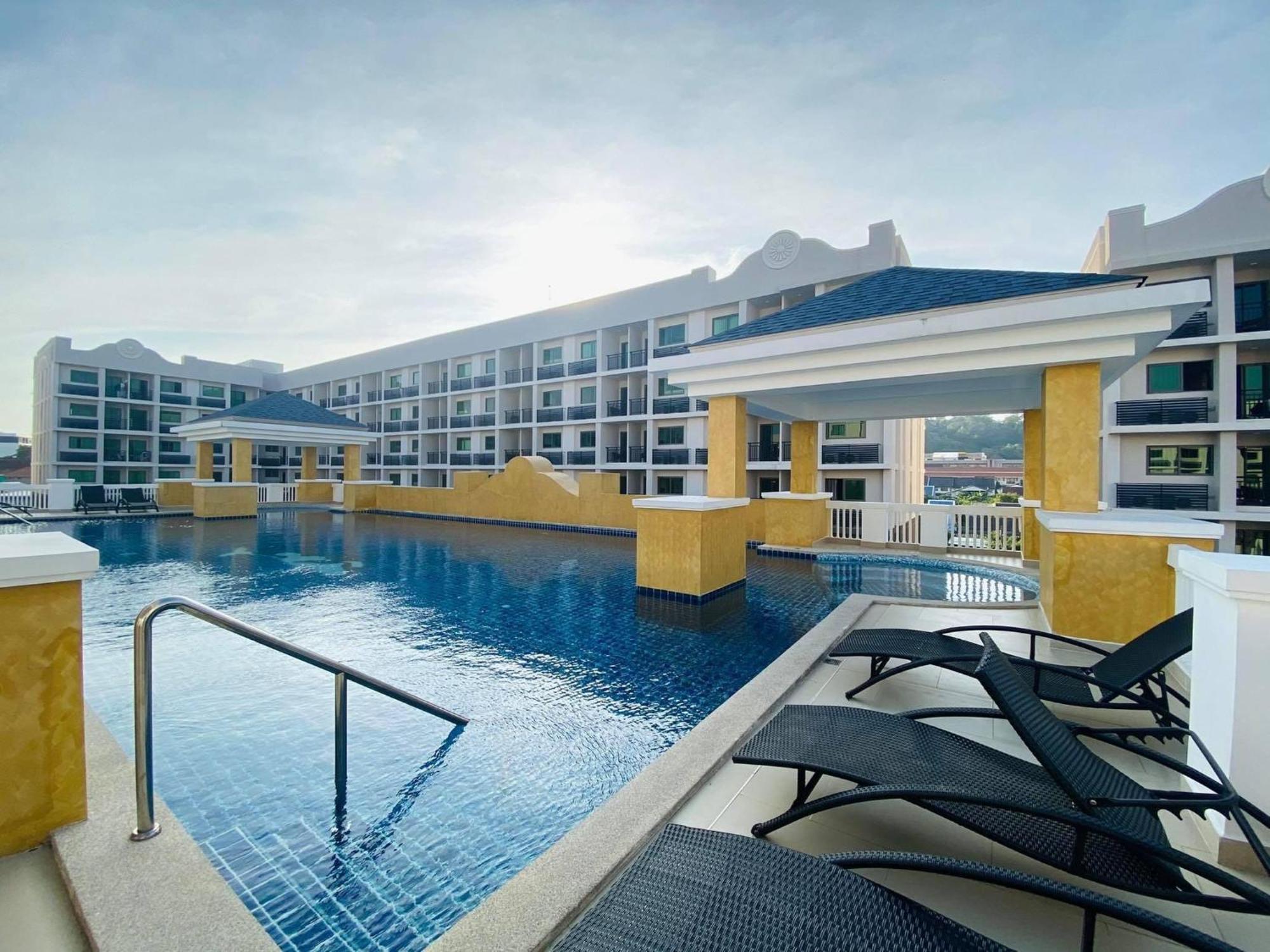 Arcadia Beach Con Pattaya Exterior photo