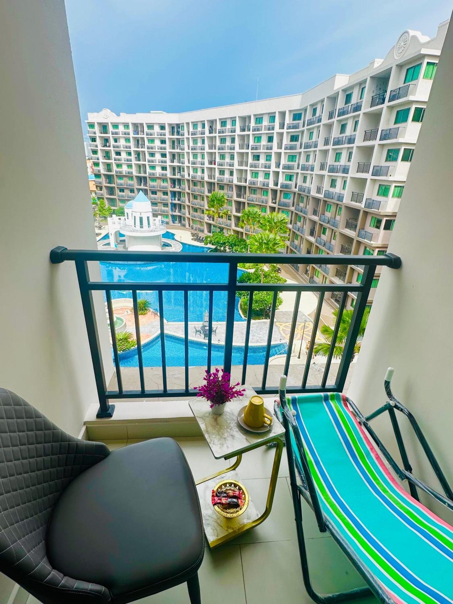 Arcadia Beach Con Pattaya Exterior photo