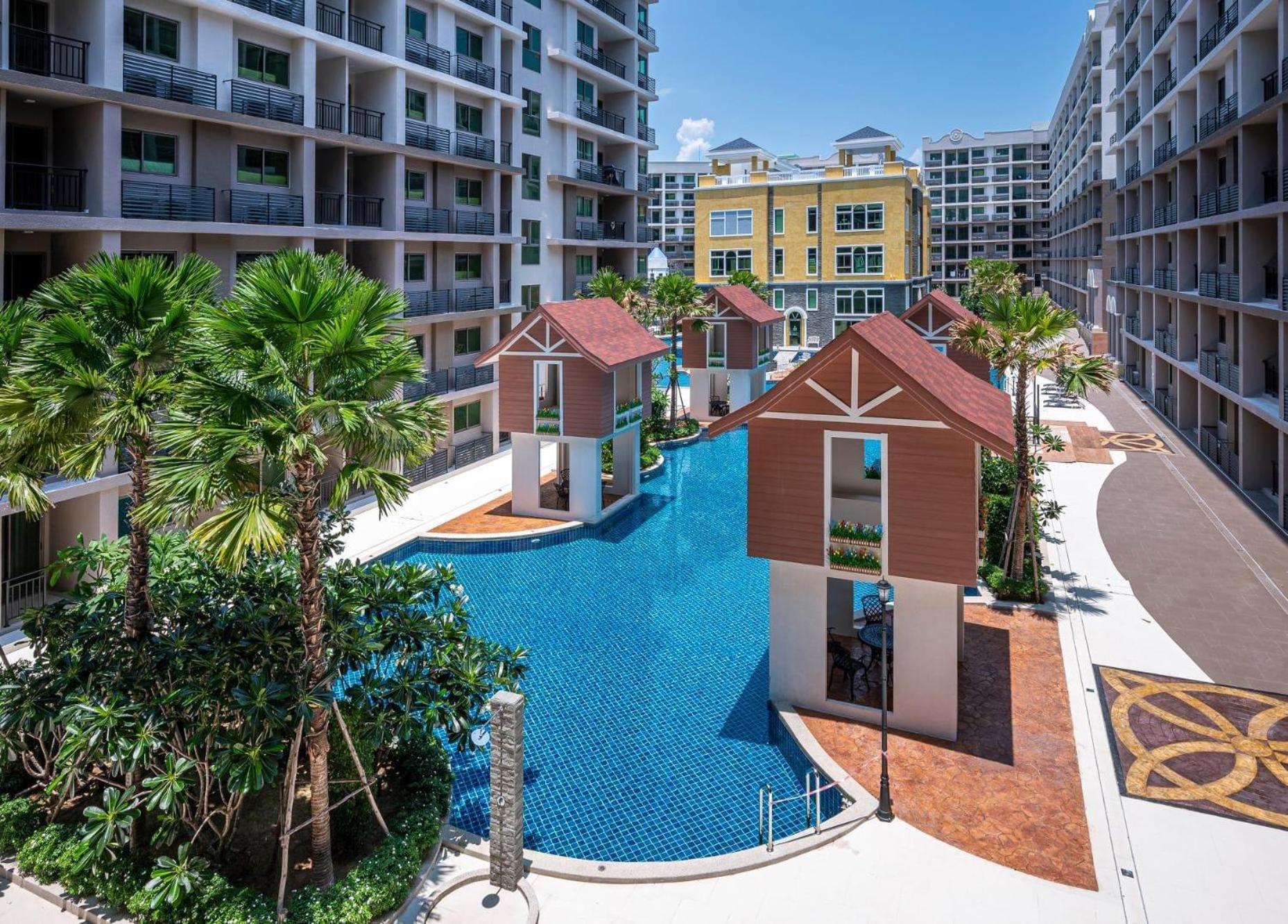 Arcadia Beach Con Pattaya Exterior photo